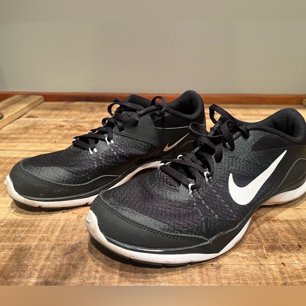 Nike flex TR5 Size 7 women’s
